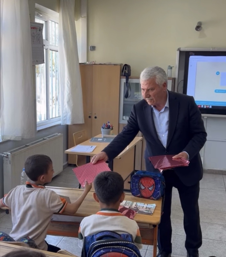 Başkan Karamehmetoğlu’ndan Eğitime Destek