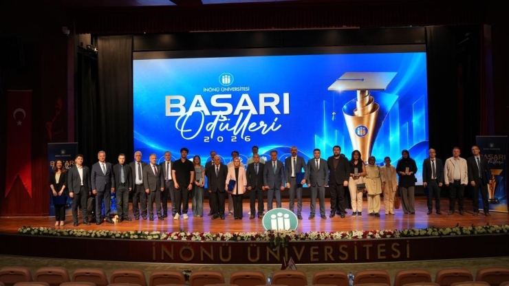 İnönü Üniversitesi’nde Başarı Ödülleri Sahiplerini Buldu