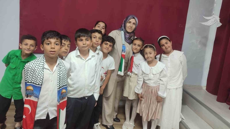 Cumhuriyet İlkokulu Öğrencilerinden Sanat Dolu Gösteri