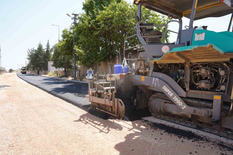 Kahta Belediyesi Yılın İlk Asfalt Serimini Gerçekleştirdi