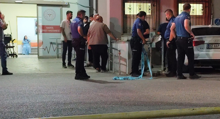 Eniştesini Silahla Vurarak Yaraladı