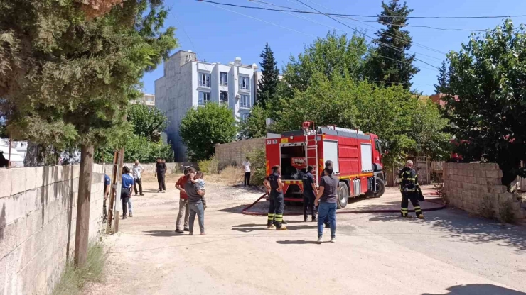 Adıyaman’da Ev Yangınında 1 Kişi Dumandan Etkilendi