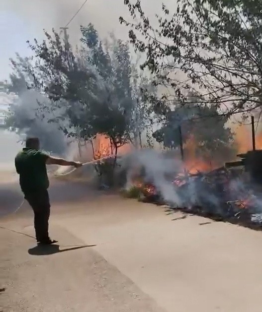 Karadağ Ormanlık Alanda Çıkan Yangın Korkuttu