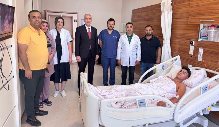 Adıyaman’da "kunduracı Göğsü"ne Kapalı Yöntemle Başarılı Müdahale