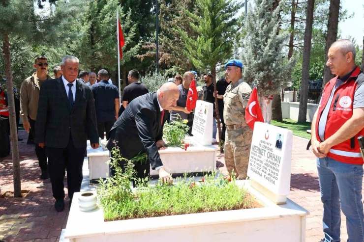Şehit Aileleri Ve Gaziler Onuruna Yemek Programı Düzenlendi