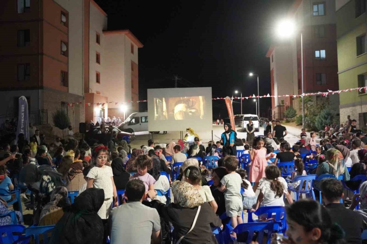 Kahta Belediyesi’nden Çocuklara Unutulmaz Sinema Gecesi