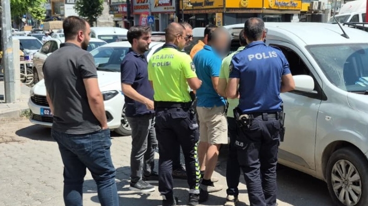 Hırsızlık Ve Dolandırıcılık Olayının Şüphelisi 2 Şahıs Yakalandı