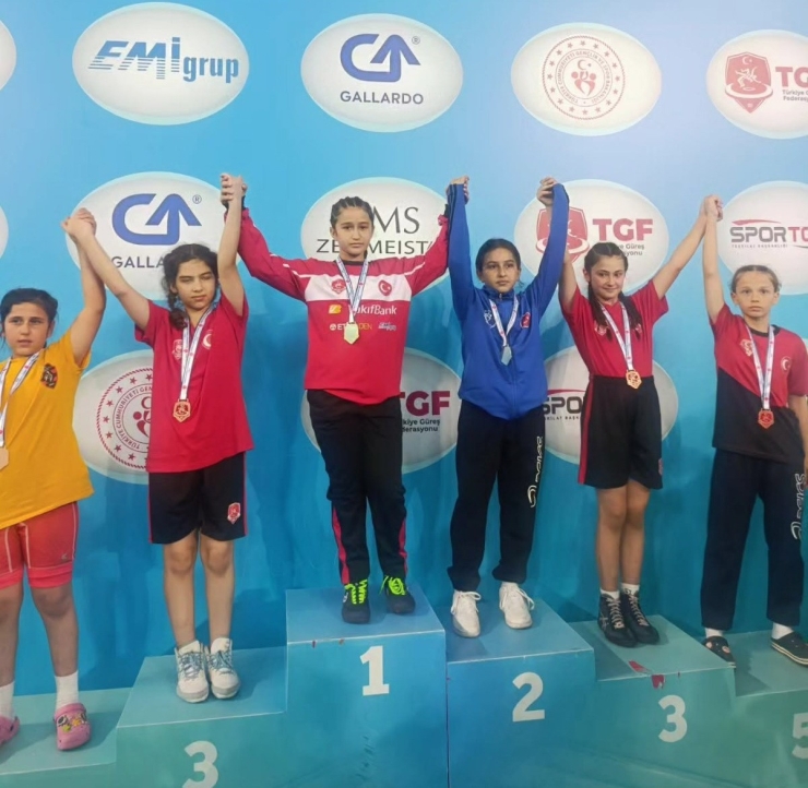Besnili Damla Akdağ Türkiye Şampiyonu Oldu