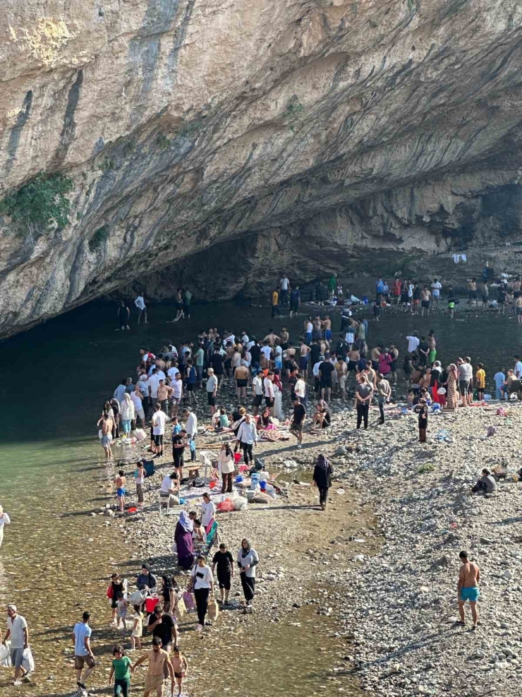 Adıyaman’da Suda Kaybolan Genç Aranıyor