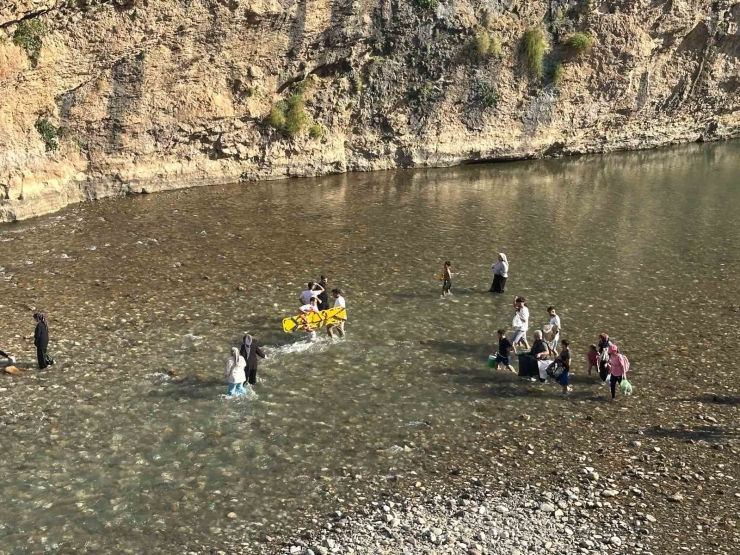 Adıyaman’da Suda Kaybolan Genç Aranıyor