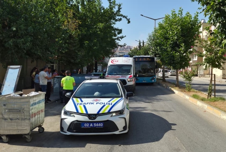 Adıyaman’da Otomobilin Çarptığı Çocuk Yaralandı