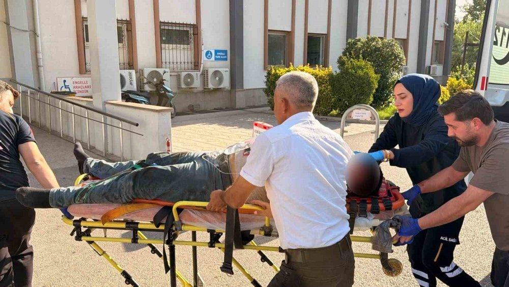 Kahta'da Otomobil İle Motosiklet Çarpıştı: 1 Ağır Yaralı