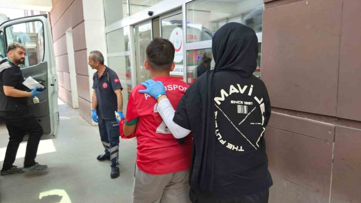 İki Bisikletin Çarpıştığı Kazada 2 Kişi Yaralandı