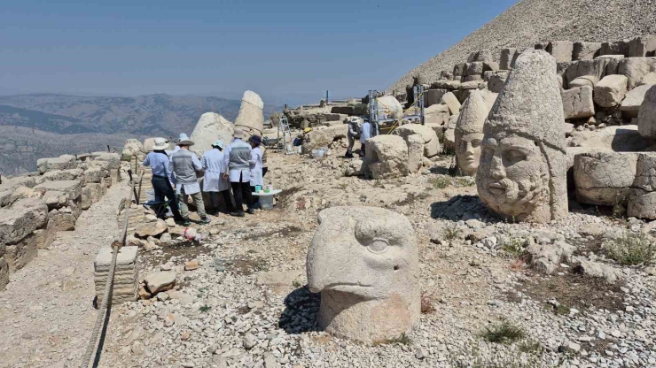 Nemrut’taki 2 Bin Yıllık Heykeller Nano Teknolojiyle Güçlendiriliyor