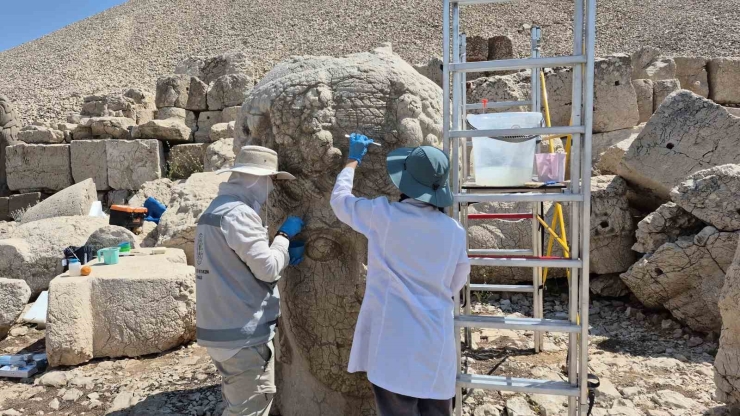 Nemrut’taki 2 Bin Yıllık Heykeller Nano Teknolojiyle Güçlendiriliyor