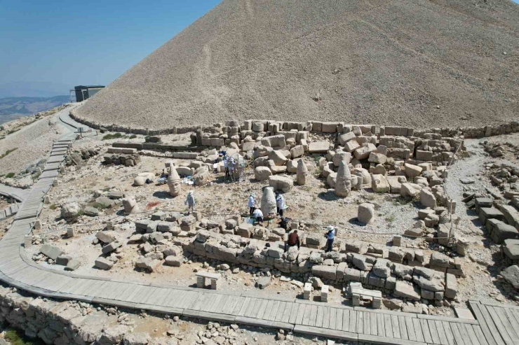 Nemrut’taki 2 Bin Yıllık Heykeller Nano Teknolojiyle Güçlendiriliyor