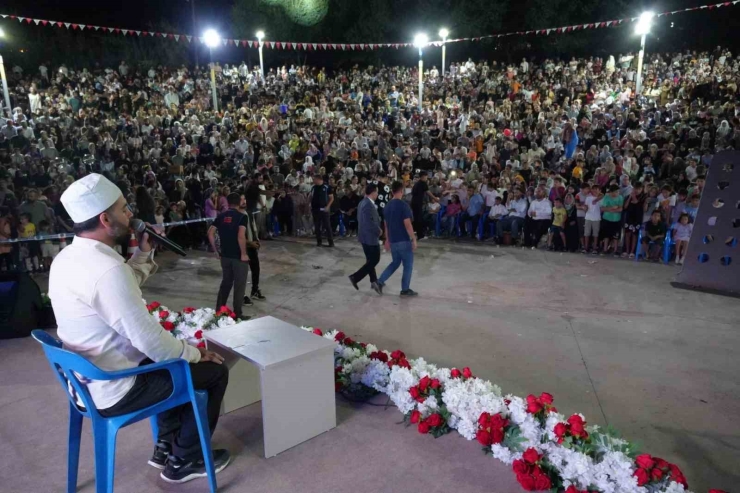 Kâhta Belediyesi’nin Programında Binlerce Kişi Aynı İlahide Buluştu