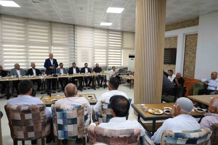 Kahta’da Muhtarlarla İstişare Toplantısı Yapıldı
