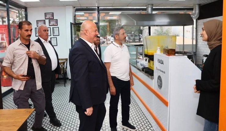 Vali Küçük, Besni’de Esnafın Talep Ve Önerilerini Dinledi