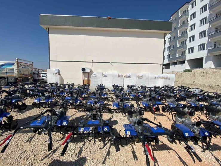 Besni’de Üretici Ve Fırıncılara Ekipman Desteği