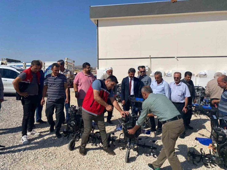 Besni’de Üretici Ve Fırıncılara Ekipman Desteği