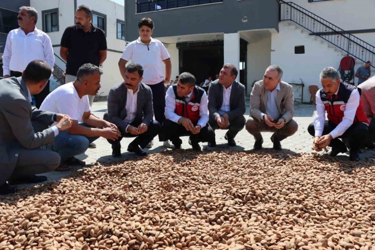 Kahta’da Tarımsal Mekanizasyon Destekleri Çiftçilere Kazandırıldı