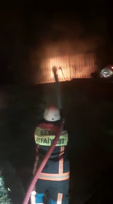 Besni’de Ev Yangını Korkuttu