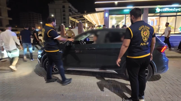 Asayiş Uygulamasında 2 Aranan Şahıs Yakalandı