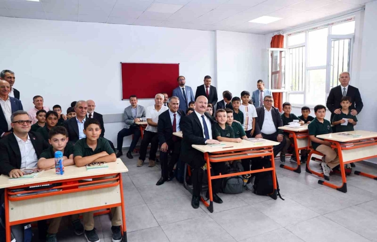Adıyaman’da 16 Derslikli İmam Hatip Ortaokulu Açıldı