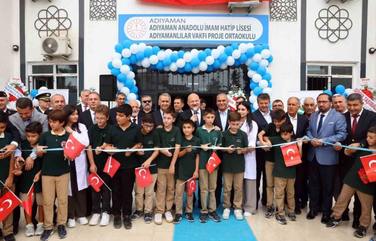 Adıyaman’da 16 Derslikli İmam Hatip Ortaokulu Açıldı