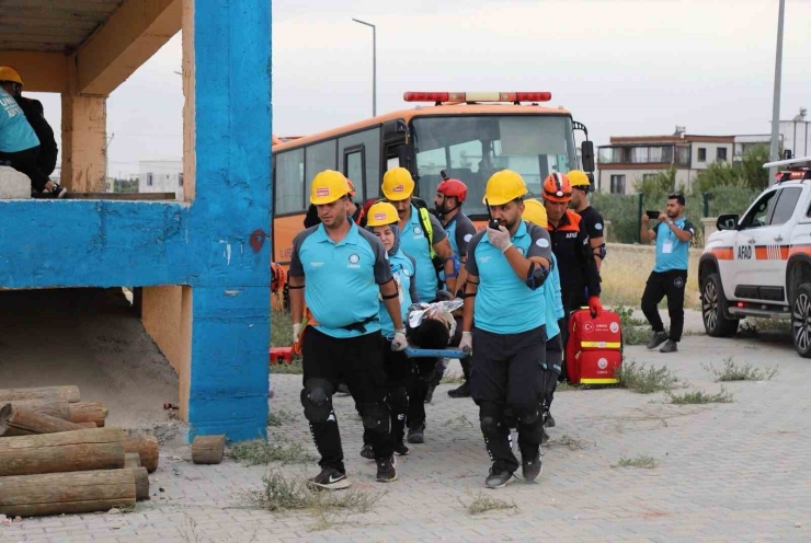 Adıyaman’da Umke Ekiplerinden Deprem Tatbikatı