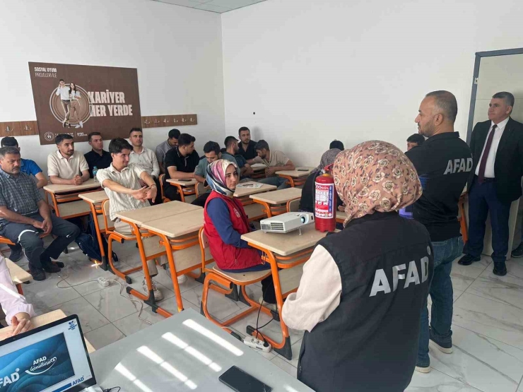 Çelikhan’da Gerçeğini Aratmayan Deprem Ve Yangın Tatbikatı