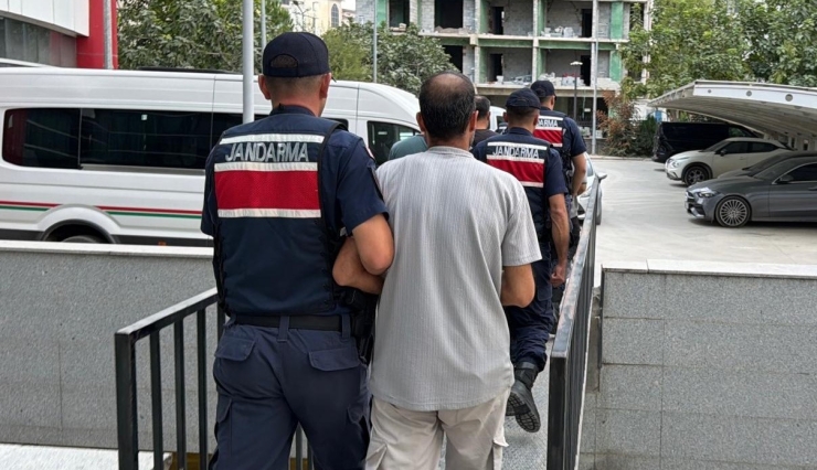 Adıyaman’da Deaş Operasyonunda 5 Şahıs Tutuklandı