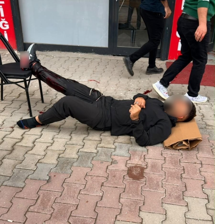 Cadde Ortasında Silahlı Saldırı: 1 Yaralı