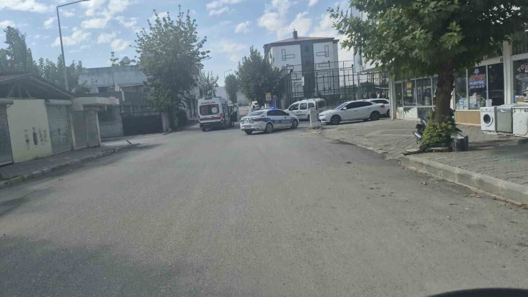 Adıyaman’da Kamyonet İle Motosiklet Çarpıştı: 2 Yaralı