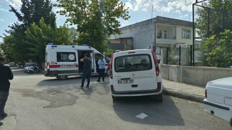 Adıyaman’da Kamyonet İle Motosiklet Çarpıştı: 2 Yaralı