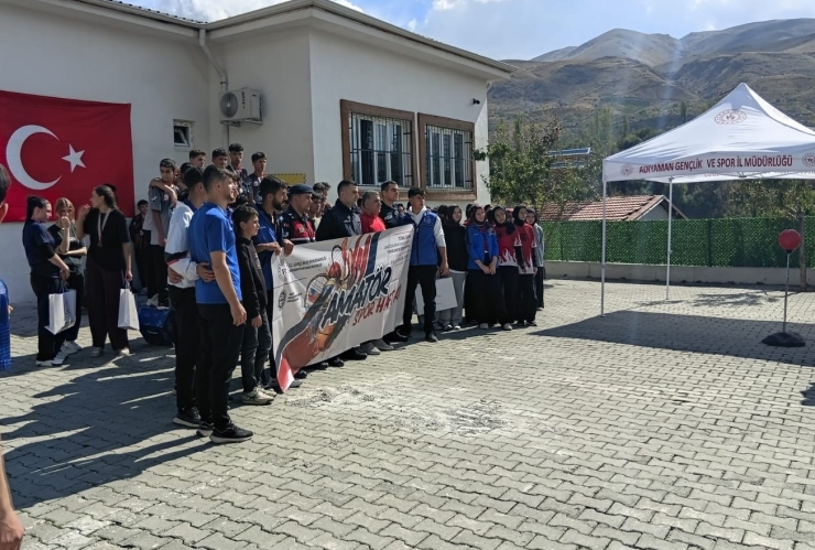 Çelikhan’da Ödüllü Atletizm Koşusu Düzenlendi