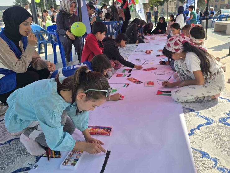 Adıyamanlı Çocuklar, Filistinli Çocuklar İçin Çizdi
