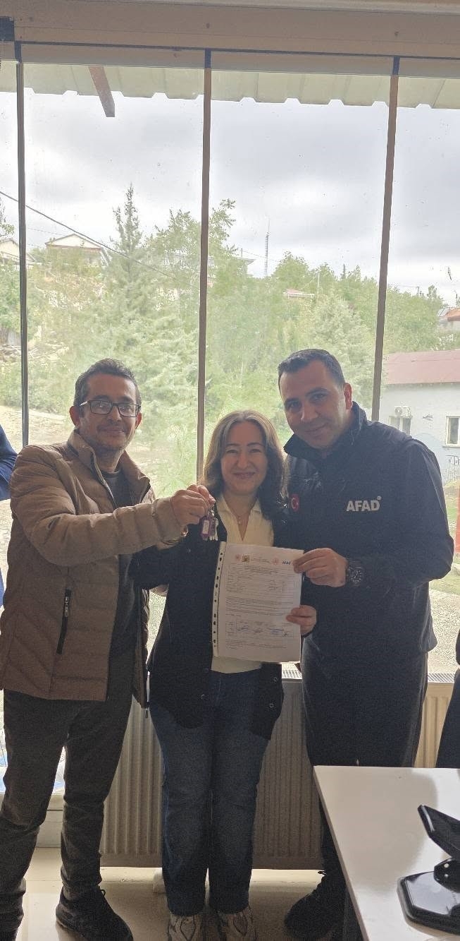 Gölbaşı’nda Kalıcı Konutlar Hak Sahiplerine Teslim Edildi