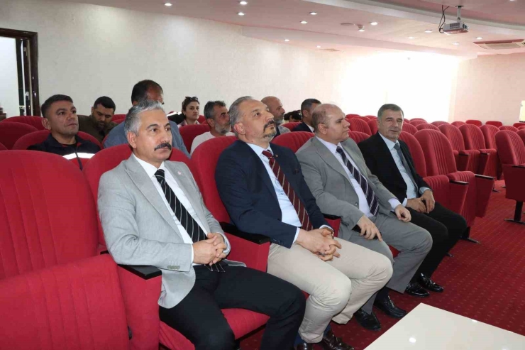 Adıyaman’da Nar Üretimi Ve Pazarı Masaya Yatırıldı