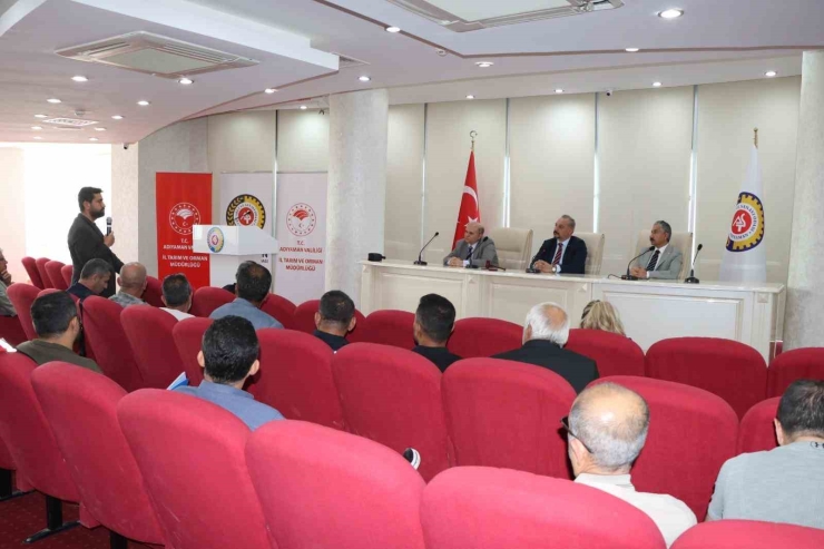 Adıyaman’da Nar Üretimi Ve Pazarı Masaya Yatırıldı