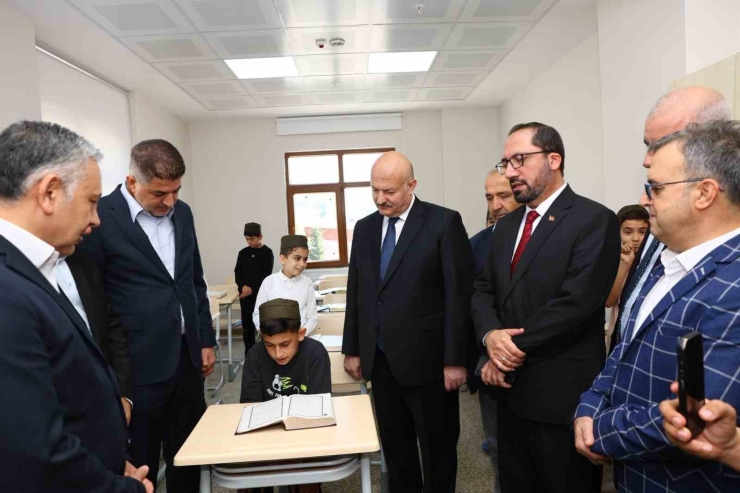 Adıyaman’da Cami Ve Hafızlık Kursu Dualarla Açıldı