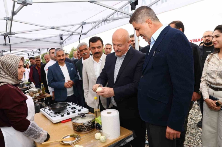 Kahta’nın Yöresel Lezzetleri Kahtafest’te Tanıtıldı