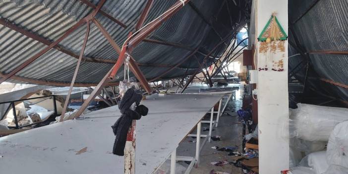 Kahta’da Tekstil Fabrikasının Çatısı Çöktü